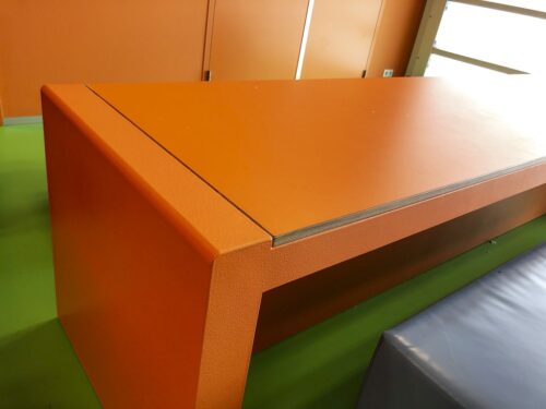 Table - Afbeelding 4